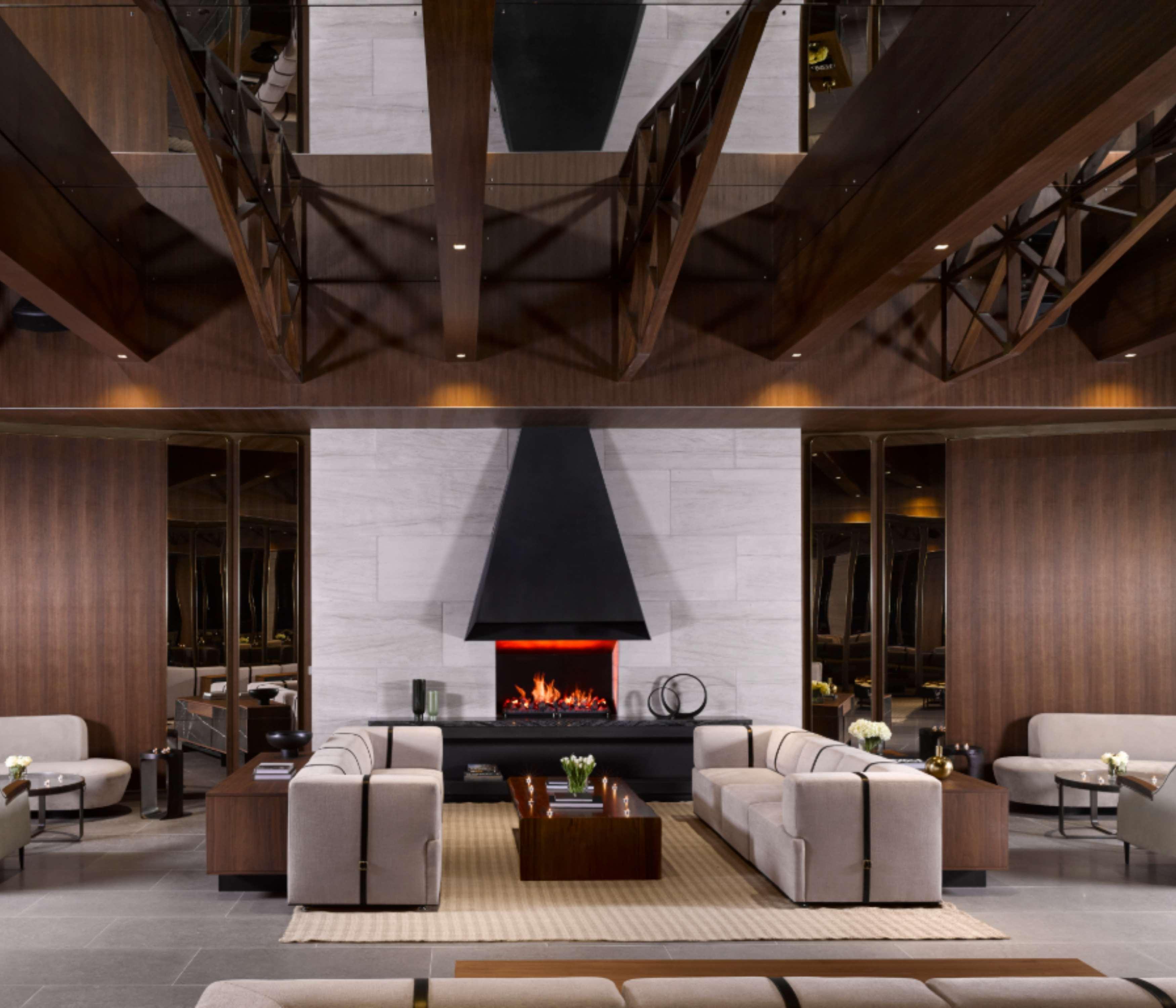 C. Baldwin, Curio Collection By Hilton 4*